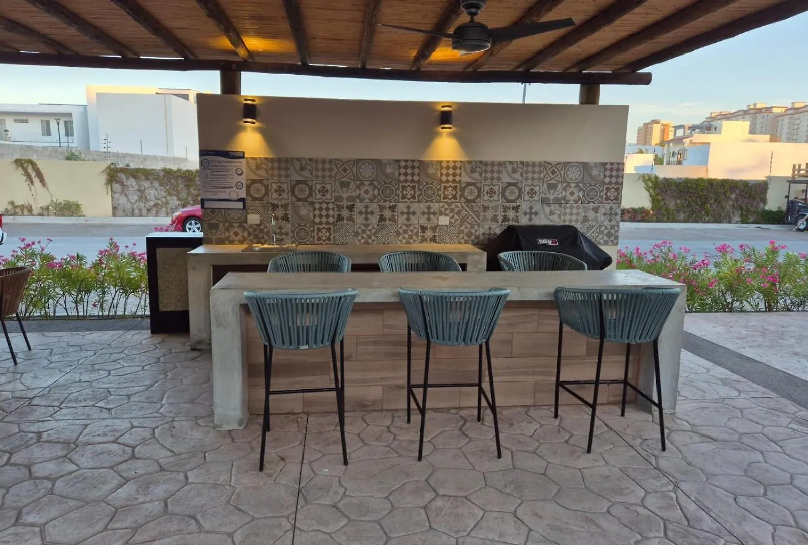 New Oceanfront Apartment Масатлан