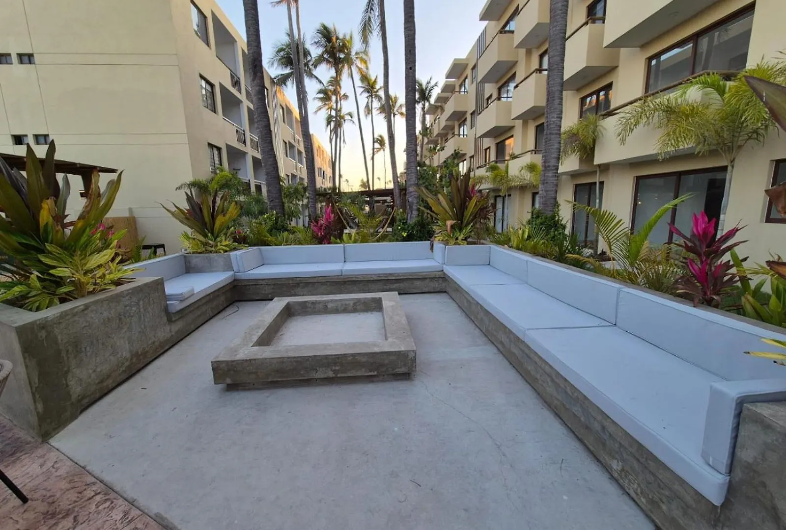 New Oceanfront Apartment Масатлан
