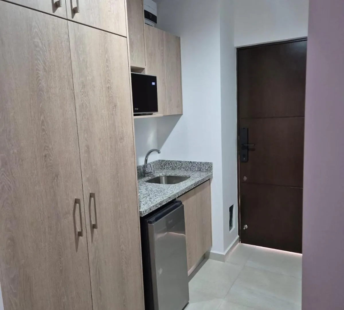New Oceanfront Apartment Масатлан